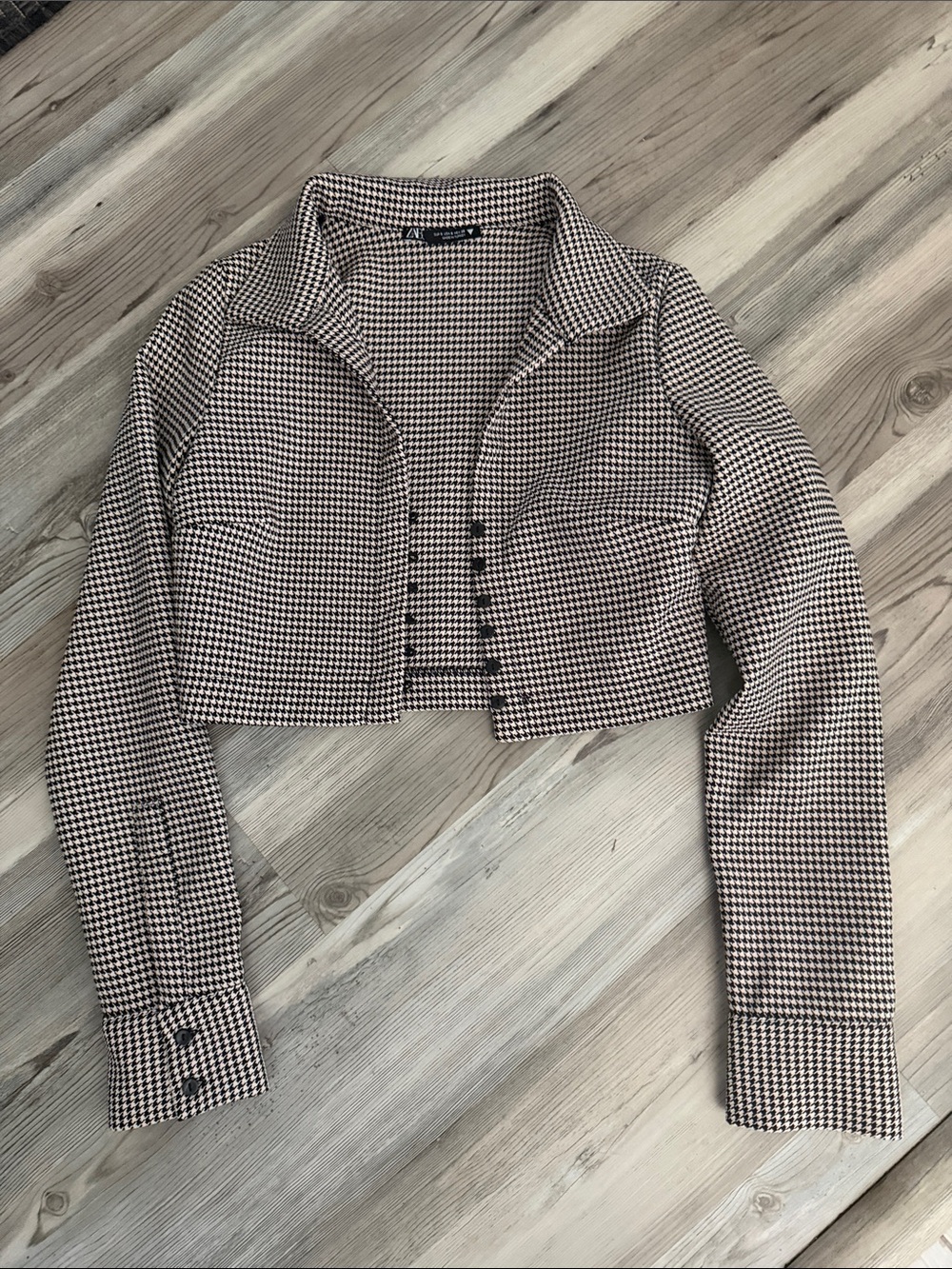 ZARA Brown and Cream Houndstooth Cropped Button-Front Shirt